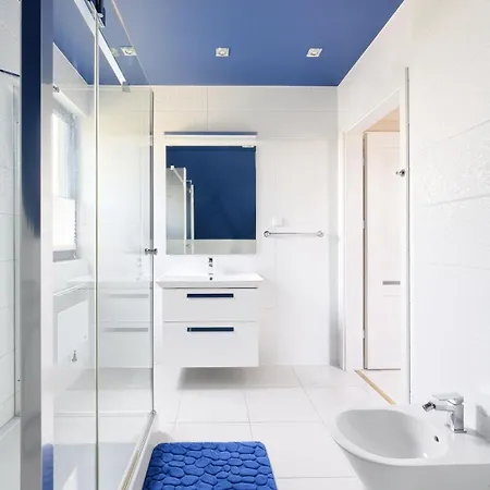 Dom Marcello With Jacuzzi, Sun & Snow Zastan