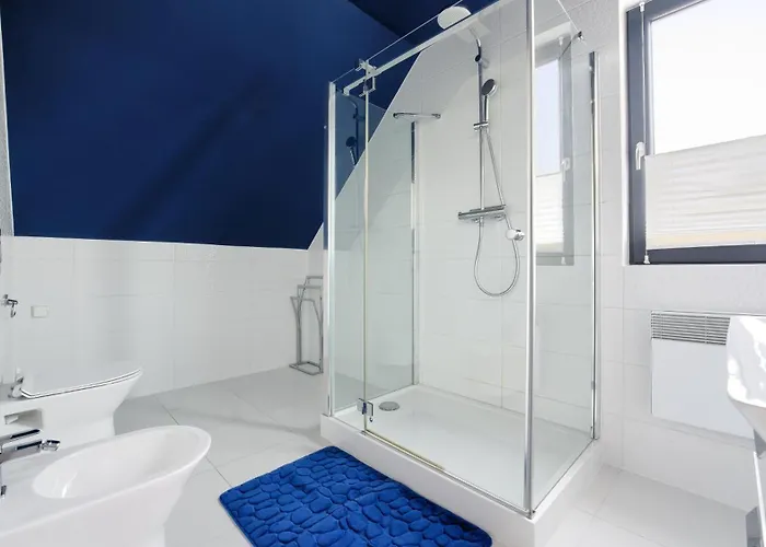 アパート Dom Marcello With Jacuzzi, Sun & Snow